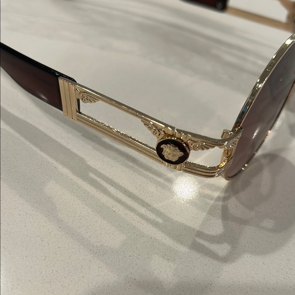 Versace Gold & brown Sunglasses Model 3871-1 GUC - Picture 12 of 12